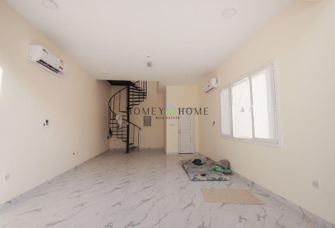 Warehouse with Labor Rooms for Rent in Wakra