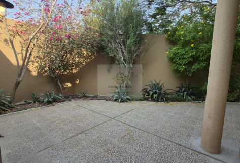 SF 3BDR + Maid Room Compound Villa With Amenities