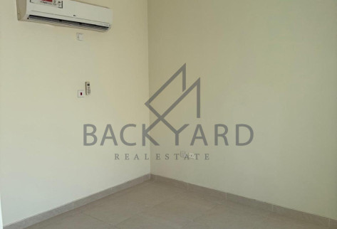Specious 6 BHK Villa in Quiet Compounds for 9500