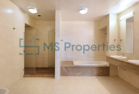 Very Spacious 5 Bedroom with Maids Room Penthouse