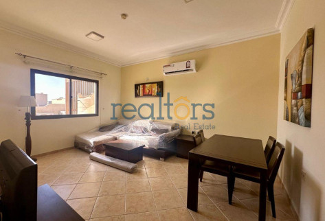 Rustic charm, cozy 1BR with balcony in a Compound