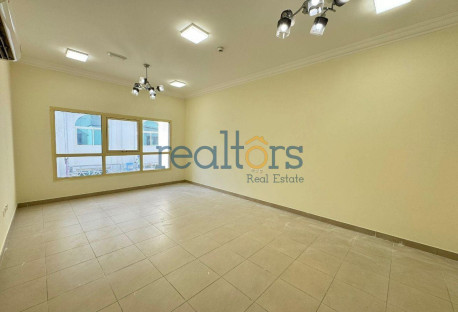Spacious 2 bedroom Flat in Al Sadd - Apartment in Al Zubair Bakkar Street