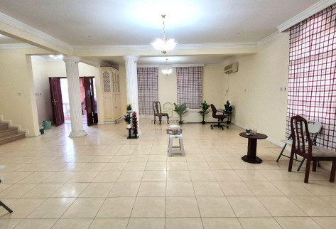UF 4BHK Compound Villa In Thumama With Big Terrace