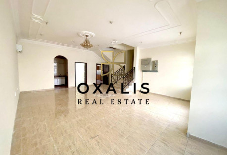 HUGE AND SPACIOUS 5 BEDROOMS VILLA | UNFURNISHED - Apartment in Izghawa