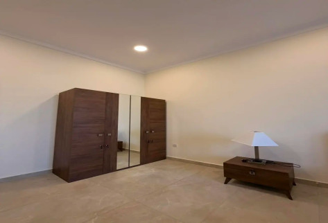 Furnished 3Bedroom Apartment for 4 Umm salal Al