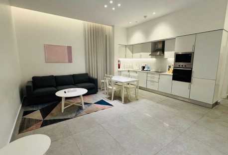 Long-Term 1BHK Serviced Apartment | City Centre - Apartment in Ramada Tower
