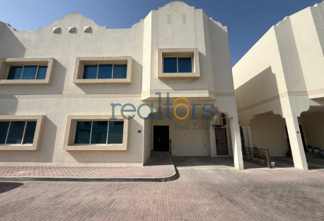 No commission Spacious Compound Villa 3+ Maid - Compound Villa in Ain Khaled Villas