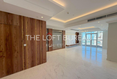 Fully Renovated Penthouse 4 BR plus Maid | Porto |