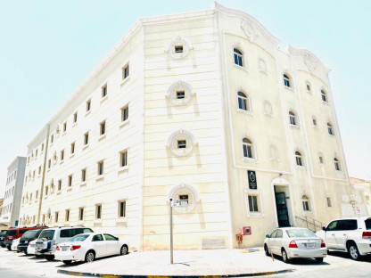 SPACIOUS 3 BHK FLAT AVAILABLE FOR FAMILY OR LADIES STAFFS NEAR METRO - Apartments in Tadmur Street