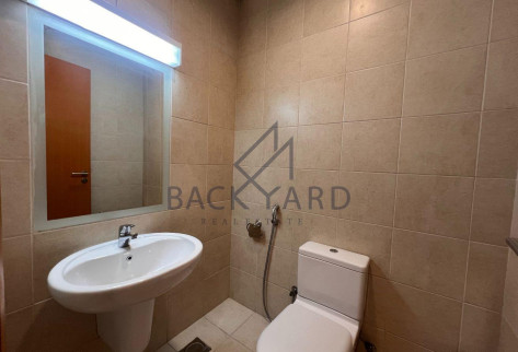 CLASSIC 2 BR PLUS MAID IN WEST BAY.