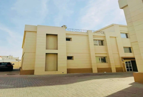 Spacious 3bhk apartment inside compound at salwa
