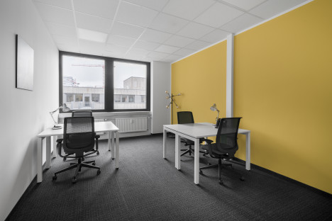 Fully serviced private office space to rent for you and your team in DOHA, Jaidah Square