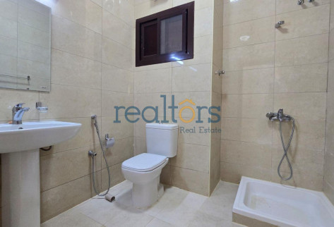 Spacious 5-Bedroom Apartment in Al Markhiya