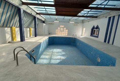 Stand Alone Luxury 5 Bedroom Villa in West Bay
