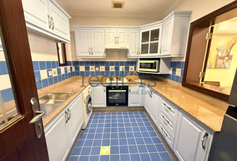 Spacious 3BR Apartment with Balconies | Thumama