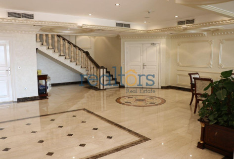 Luxury 5BR + Maid Penthouse | Marina | Rented