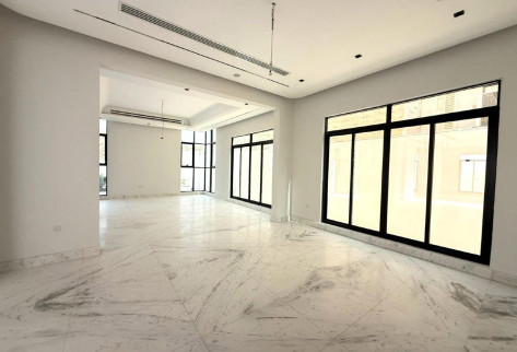 ULTRA-LUXURY MODERN NEW VILLA WITH LIFT