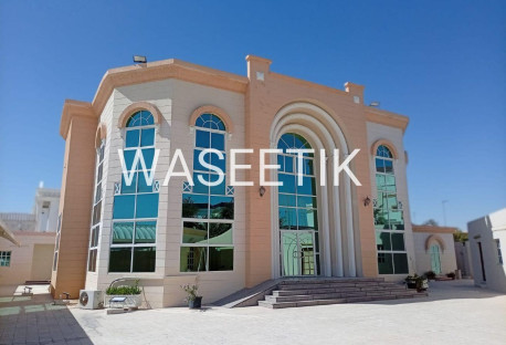 Spacious Service Villa for Rent – Al Leqtifiya - Villa in Legtaifiya Lagoon