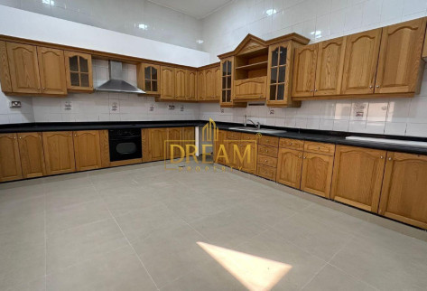Stand Alone Luxury 5 Bedroom Villa in West Bay