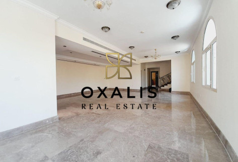 SPACIOUS AND UNFURNISHED 5 MASTER BEDROOMS VILLA.