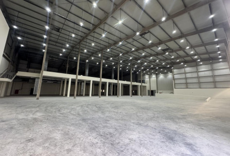 For rent a warehouse with a transportation license
