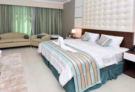 Luxury studio@ corniche+ free housekeeping