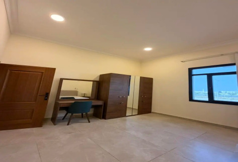 Furnished 3Bedroom Apartment for 4 Umm salal Al