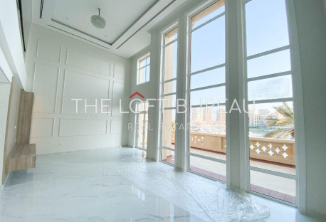 NO COMMISSION. FULLY RENOVATED 4 BHK TOWNHOUSE - Townhouse in West Porto Drive