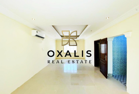 HUGE FRONT YARD | 5 BDR VILLA | READY TO MOVE IN