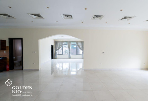 Spacious Layout 3BR Villa| Sea View | Beach Access
