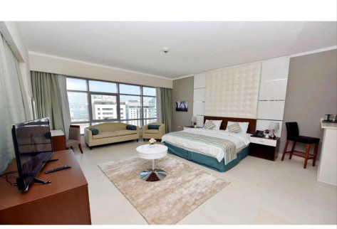 Luxury studio@ corniche+ free housekeeping
