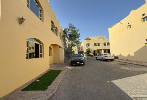 4BHK COMPOUND VILLA-ONE ROOM ON GROUND