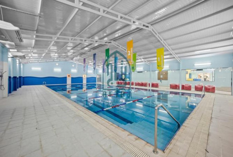 Fancy 5BR + Maid's Villa with Pool and Gym - Villa in Bu Hamour Street