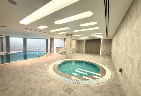 ULTRA-LUXURY CORNER 8BR VILLA WITH POOL & JACUZZI