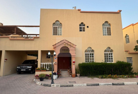 SPECIOUS 4BHK COMPOUND VILLA WITH BIG BALCONY.