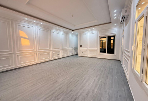 PALACE-STYLE LUXURY VILLA WITH PRIVATE POOL
