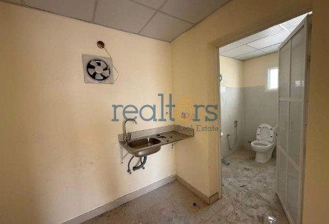 Big Wearhouse with office for rent (FOOD)