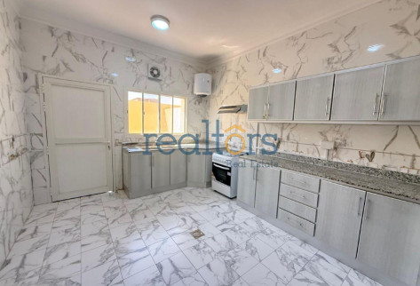 Modern Villa with Backyard | 6 Bedrooms | Sakhama