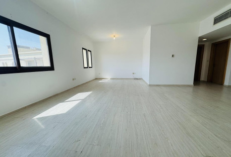 AFFORDABLE 3 BHK APARTMENT IN PRIME LOCATION - Apartment in Catania