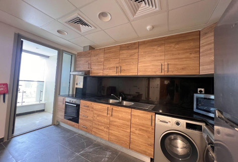 SPECTACULAR 1 BR APARTMENT IN CITY CENTER