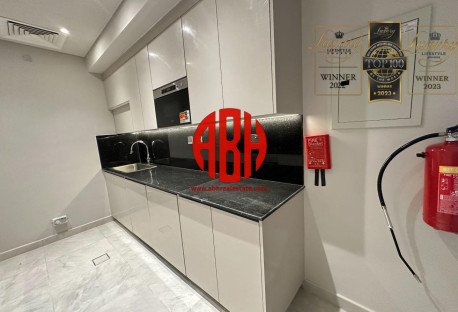 MOVE IN READY | MODERN 2-BDR UNIT | FULL AMENITIES