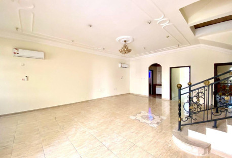 AMAZING 5 BEDROOMS VILLA AVAILABLE | UNFURNISHED - Apartment in Izghawa