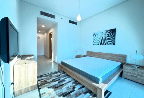 ELEGANT FF 1BHK APT WITH GREAT LAYOUT and VIEW