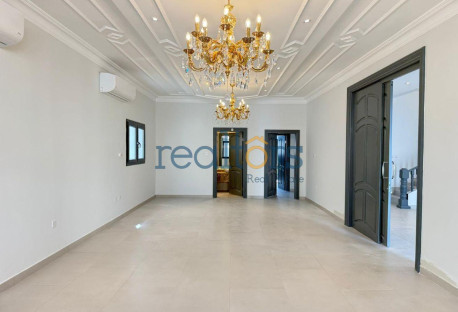 Perfect Fully Upgraded 6 BHK (MASTER) Plus maid - Villa in Mamoura 18
