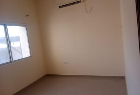 Al Kharaitiyat: One room and hall family
