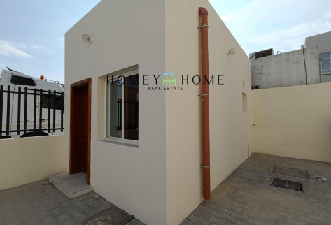 Store Two Story With 8 rooms In Berkit Al Awamer