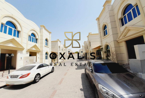 SPACIOUS AND UNFURNISHED 5 MASTER BEDROOMS VILLA.