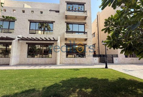 Spacious 3BR Apartment with Balconies | Thumama
