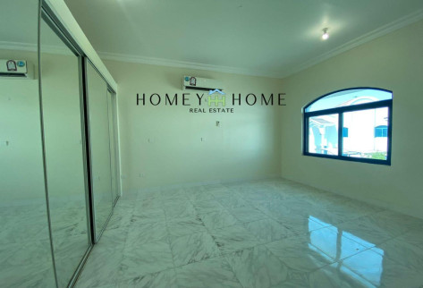 Compound Villa 5b + Storage in Al Hilal