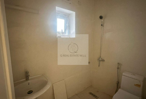 For Rent: New Residential & Commercial Building